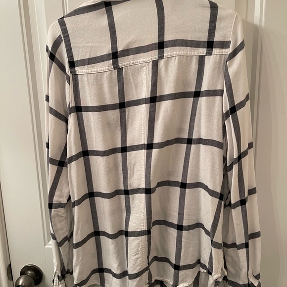 Maurices Black and White Flannel Shirt - size 0 (14W) - Picture 2 of 7